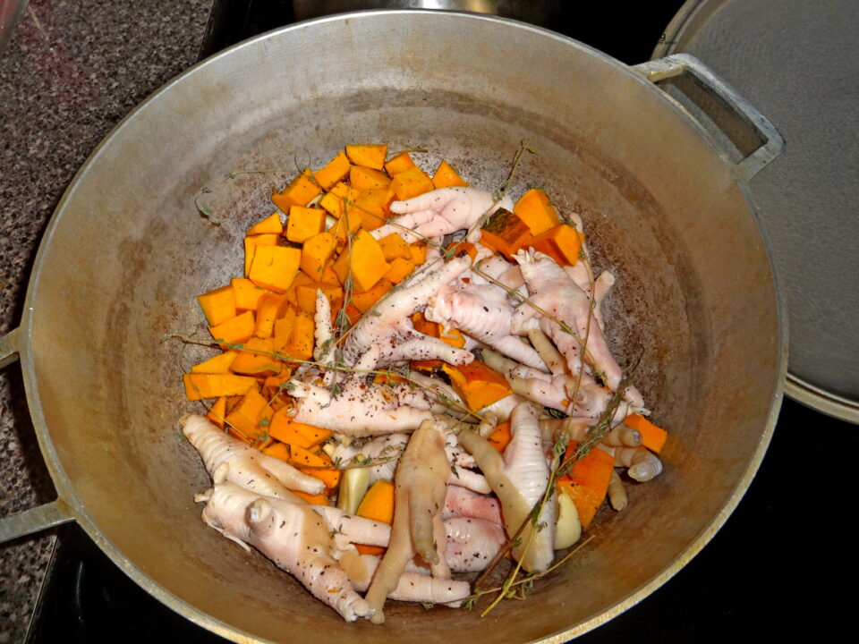 DSC09646 chicken feet and pumpkin in the pot
