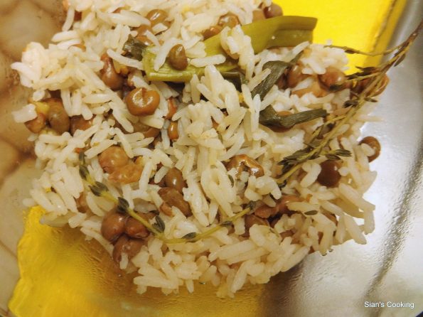 rice and peas with gungo peas