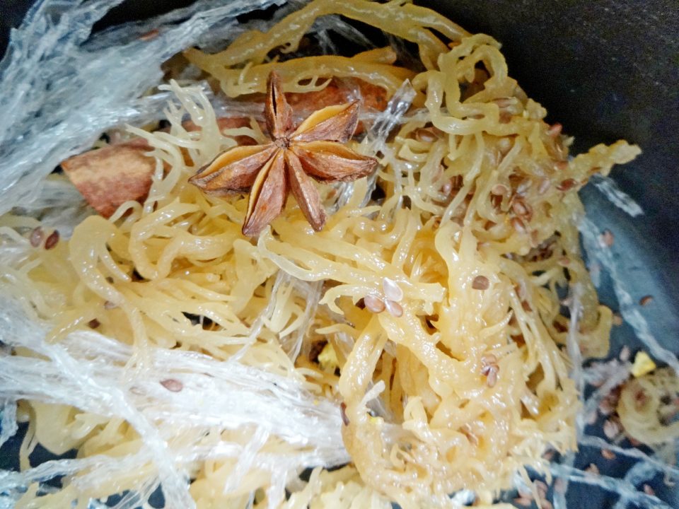 uncooked irish moss with anise star and isinglass